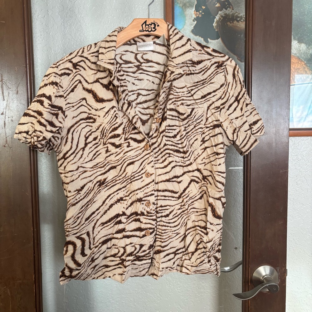 Vintage button up